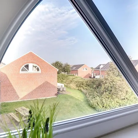 Leilighet Herward - 2-3km From The Sea By Interhome